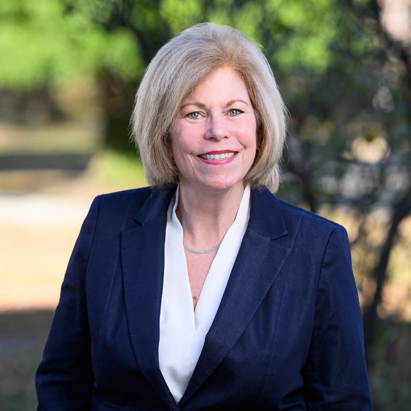 Kathy Kiczula headshot